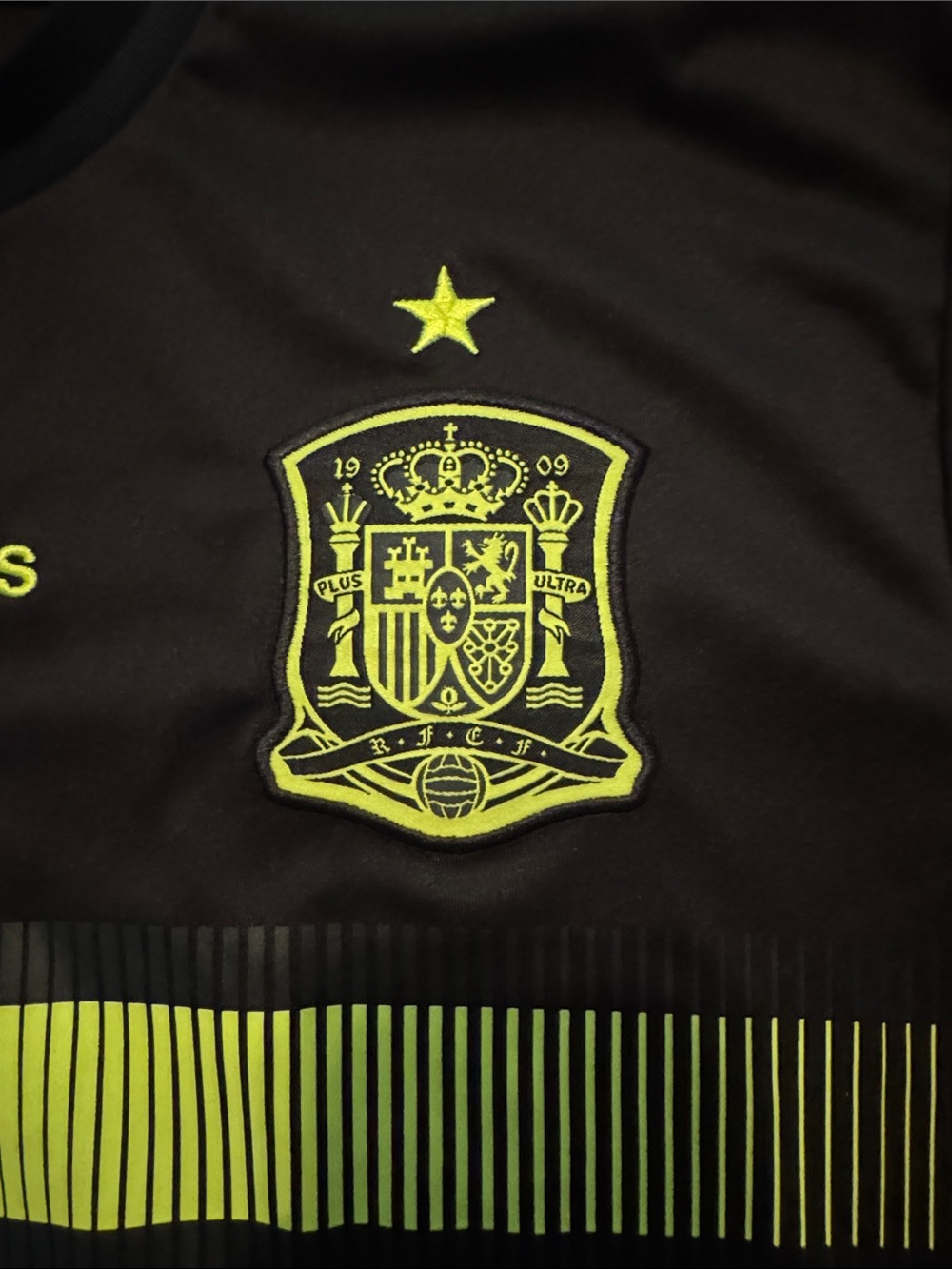 adidas 2014 Black & Neon Yellow Spain Football Jersey - Picture 2 of 5